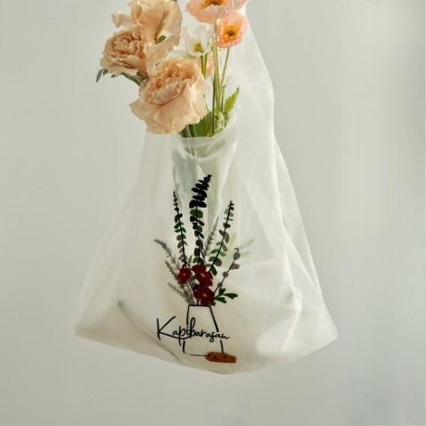 ミニバッグ　薔薇の花　刺繍　ハンドメイド　サブバッグ ミニバッグ 薔薇の花 刺繍 ハンドメイド サブバッグ