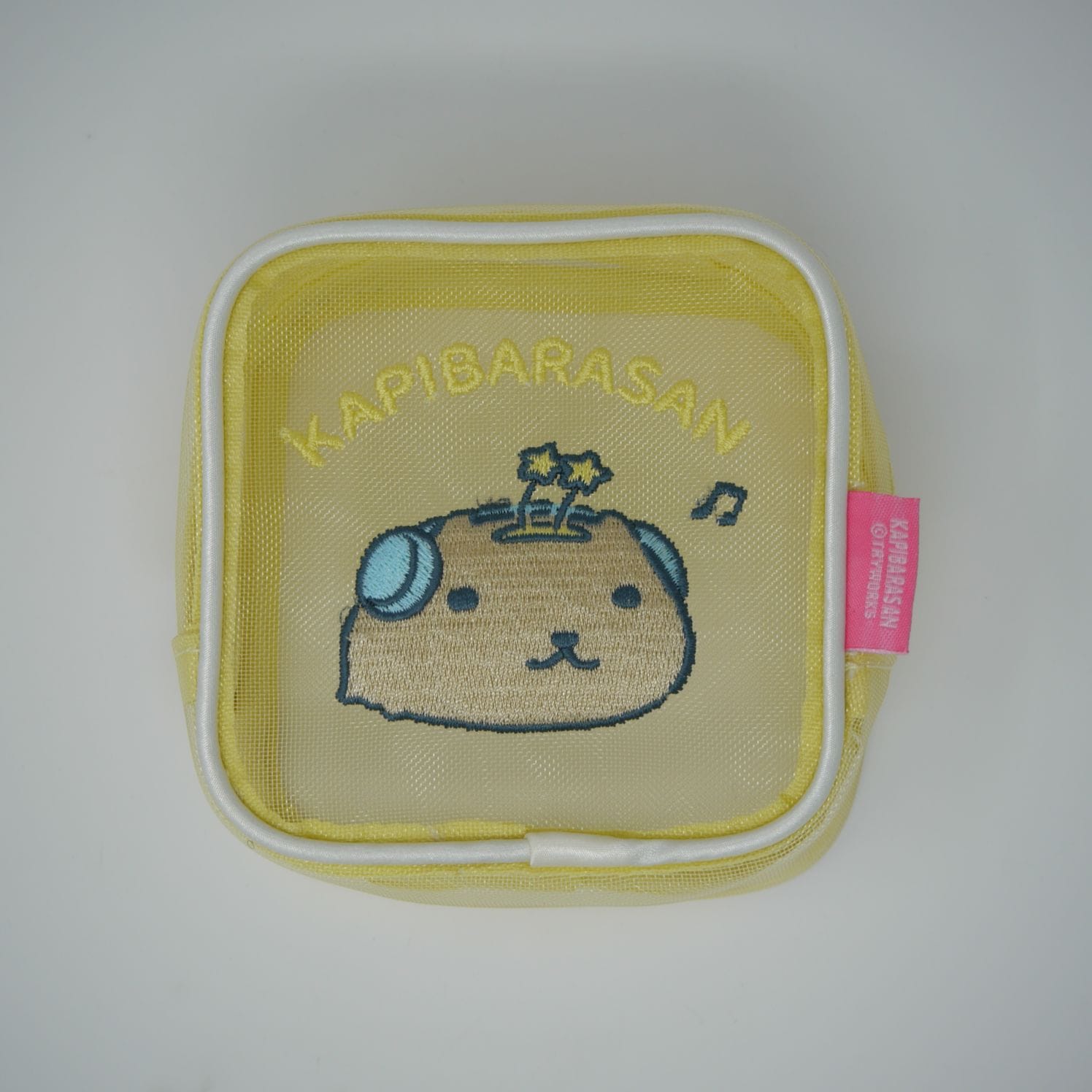 カピバラさん 刺繍メッシュスクエアポーチ | 雑貨 | | カピバラ