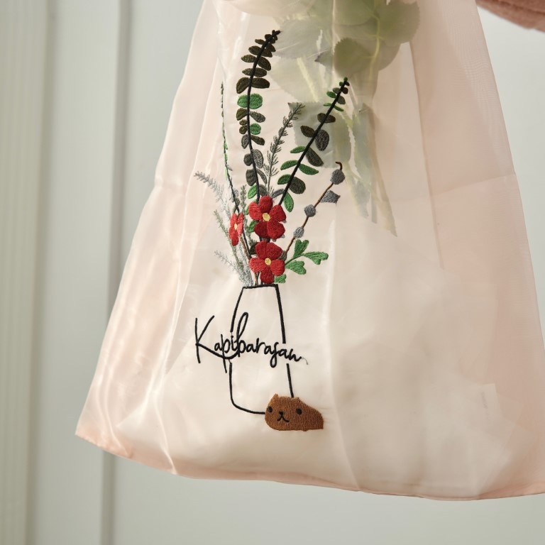 【最終値下げ】作家一点物 帯バッグ白地白大花刺繍バッグ／再販なし 白い花の刺繍バッグ | kikusenyukiwa