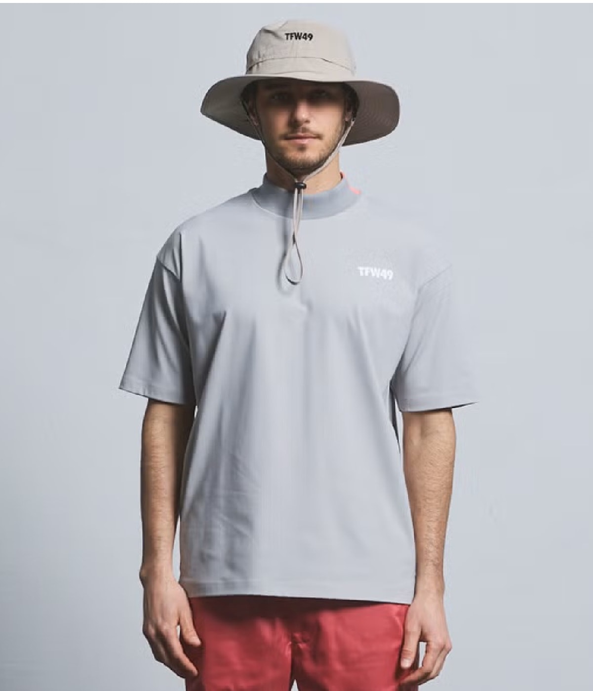 TFW49 / T102520021 / CARDBOARD MATERIAL CREW (3色)/UNISEX | BRAND