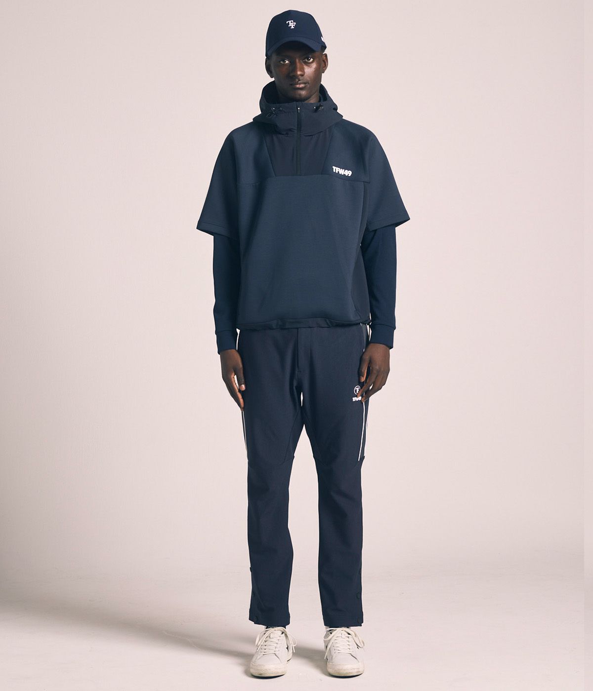 TFW49 / T102520031 / CARDBOARD MATERIAL SHORT SLEEVE HOODIE