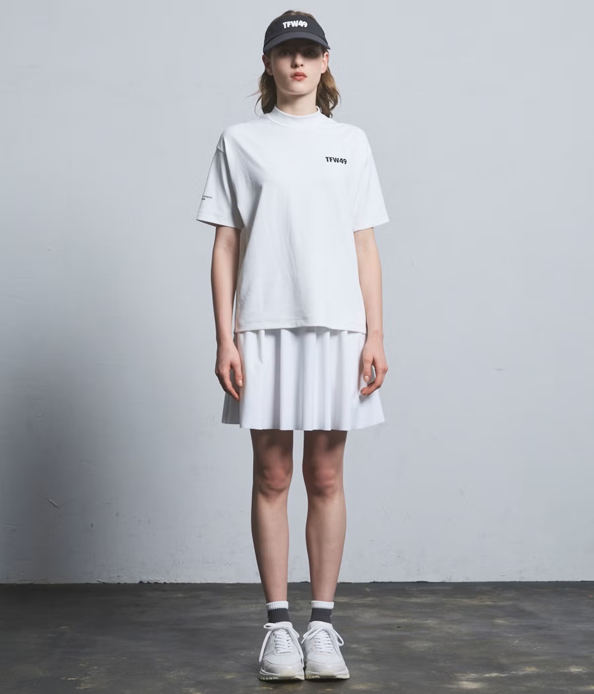【即日発送】TFW49 SWEAT SKIRT Ｍサイズ TFW49 / TL10261019 / RELAX MOCK NECK TEE (2色) / WOMEN | BRAND