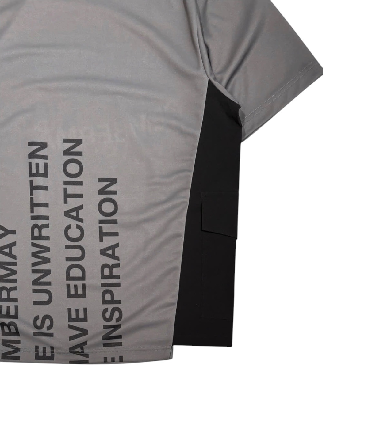 DECEMBERMAY / 4-605-1119 / Shimmering side pocket mockneck tee