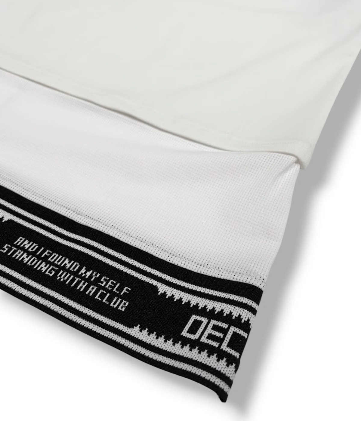 DECEMBERMAY / 1-605-0166/ Mesh-paneled mock neck-WHITE | BRAND