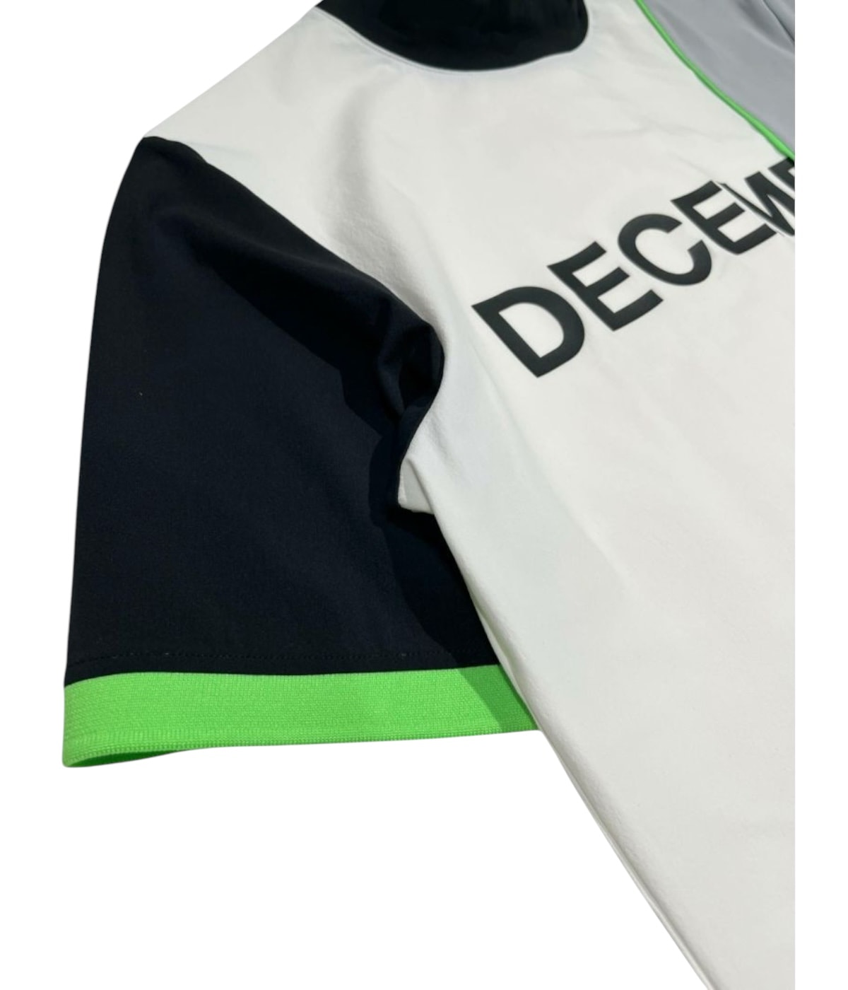 DECEMBERMAY / 2-505-0152 / Bi-color logo mock neck half sleeve