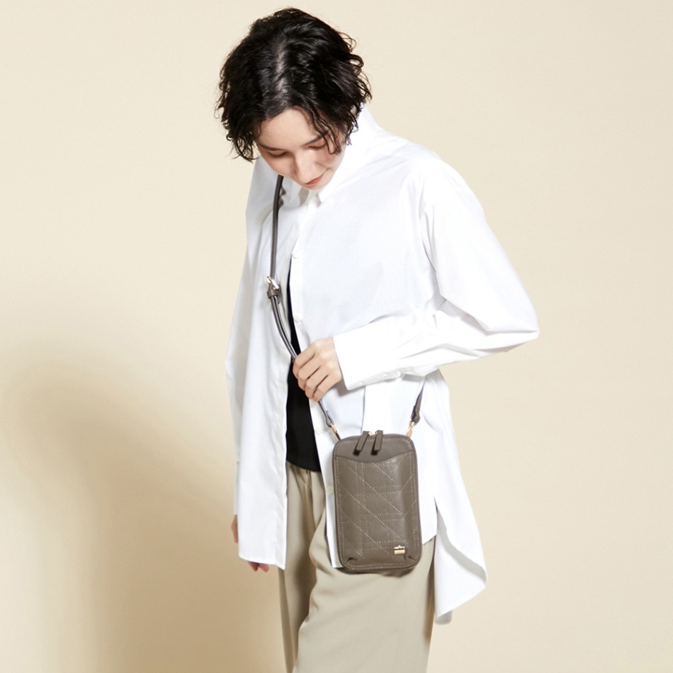 【レザー×ステッチ】スマホポシェット