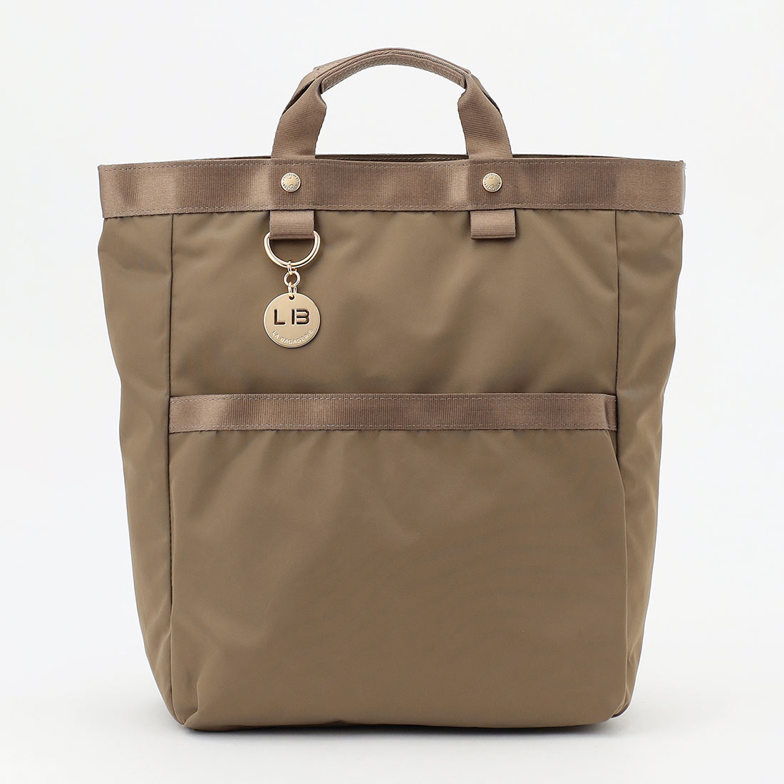 チャーム付き　ナイロンリュック