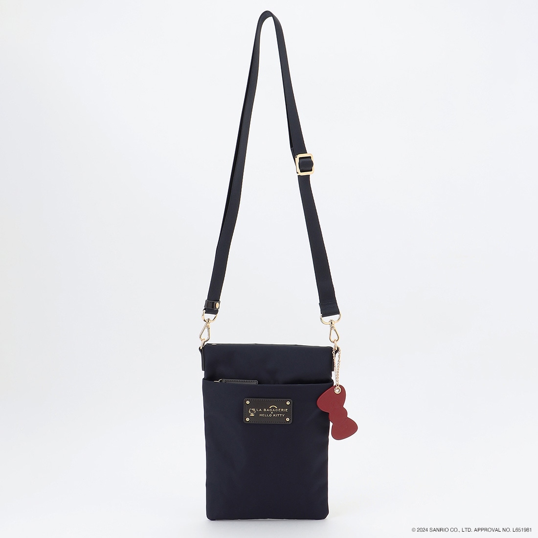 LA BAGAGERIE×HELLO KITTY リボンチャーム付き　スクエアポシェット