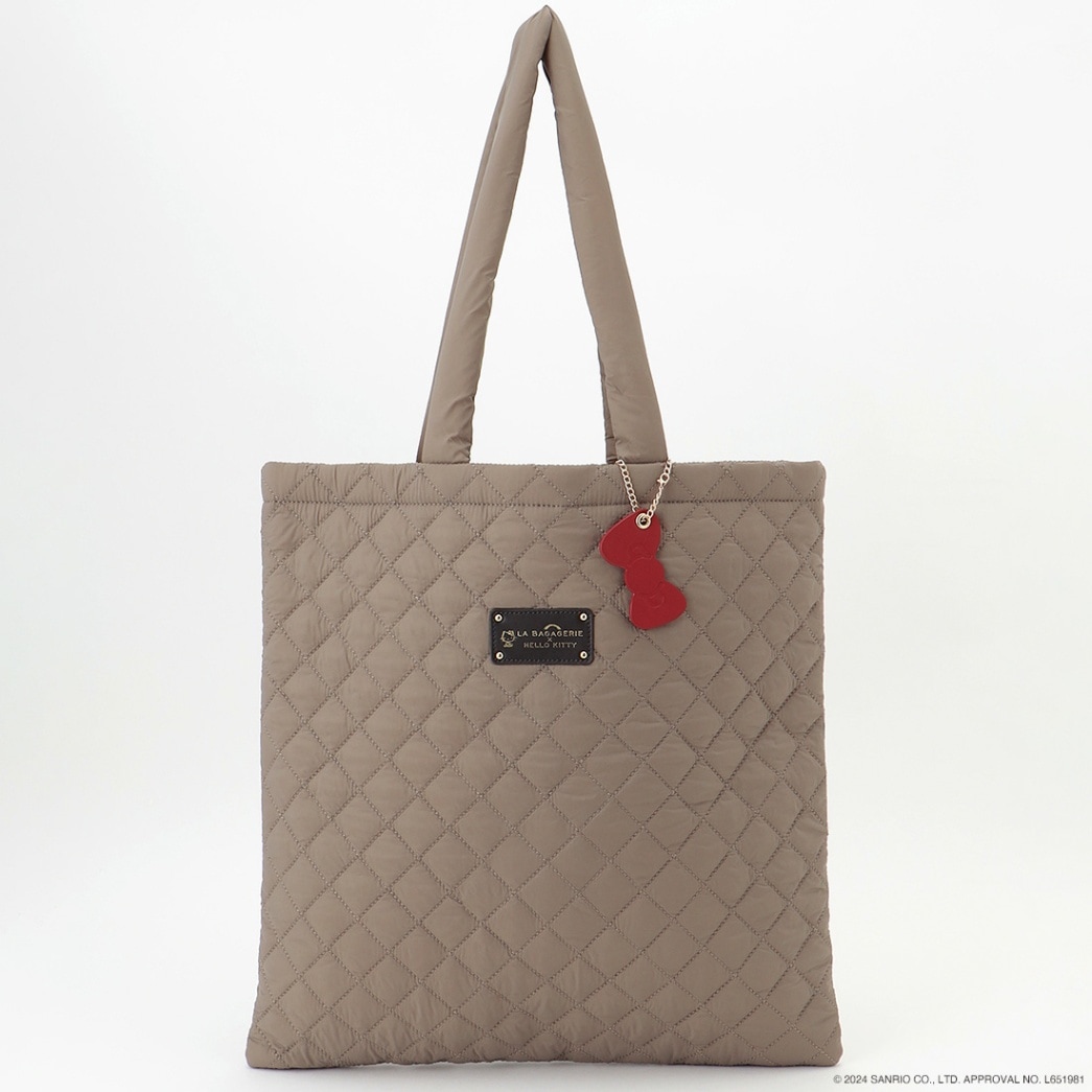 LA BAGAGERIE×HELLO KITTY リボンチャーム付き キルティングトート