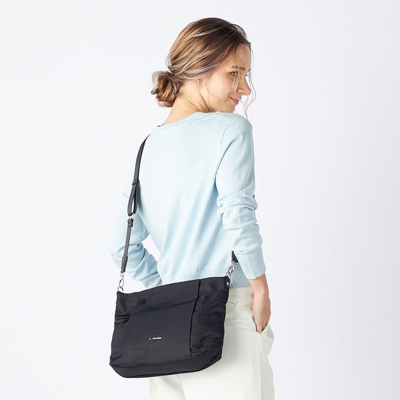 多収納ナイロン2WAYショルダー