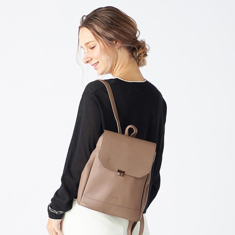 フロント金具デイリーリュック