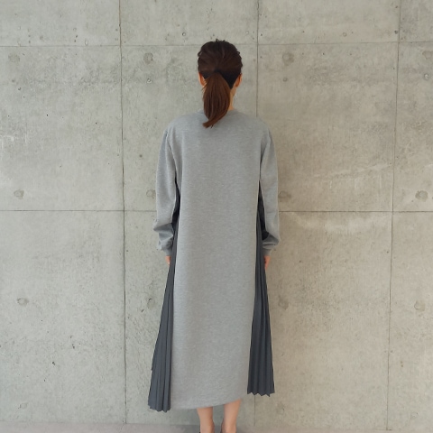 サイトプリーツロングスリーブワンピース【5137301】 | ワンピース