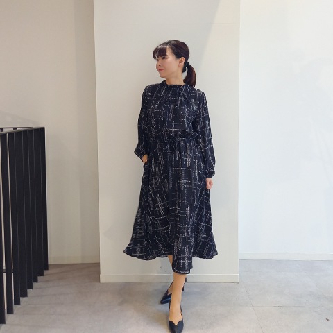 幾何学プリント・エレガントワンピース【75781】