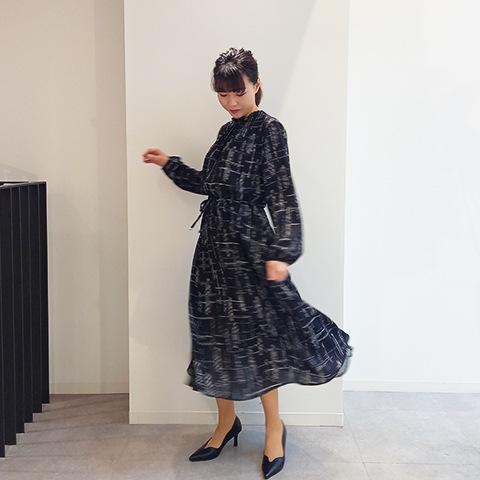幾何学プリント・エレガントワンピース【75781】