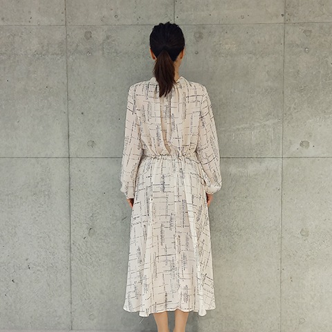 幾何学プリント・エレガントワンピース【75781】