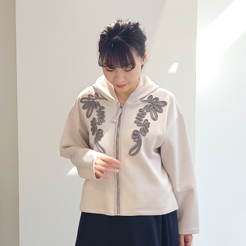 コード刺繍・デザインフーディー【75127】