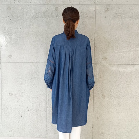 2024　　袖刺繍ロングブラウスデニム【67394】
