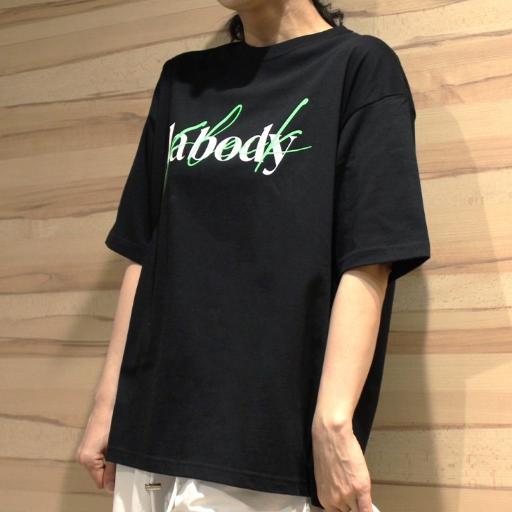 LA BODY 륨ܥǥ ON FLEEK T Ⱦµ  ֥å   եåȥͥ  ݡ  襬 