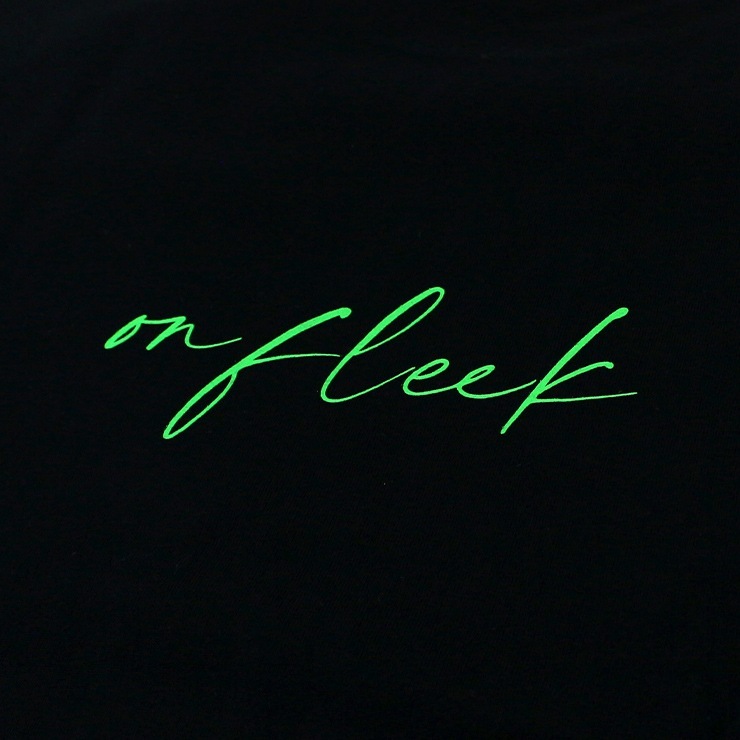 LA BODY 륨ܥǥ ON FLEEK T Ⱦµ  ֥å   եåȥͥ  ݡ  襬 