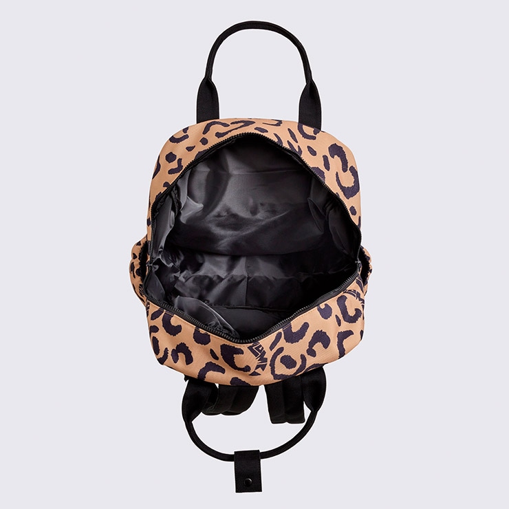 【正規品】ZUMBA Wildbeat Backpack ヒョウ柄バックパック ZUMBA ズンバ 正規品 ウェア バッグ リュック バックパック ジムバッグ