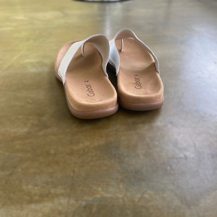 [ Gabor ] No.37