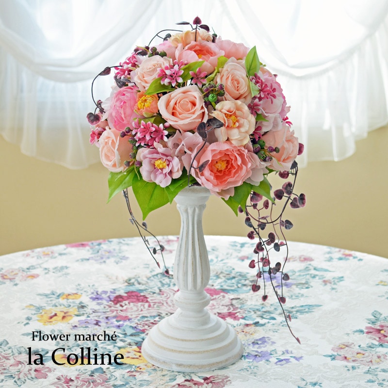 バラとラナンキュラスのラウンドスタンドアレンジ（ピンク）【アーティ