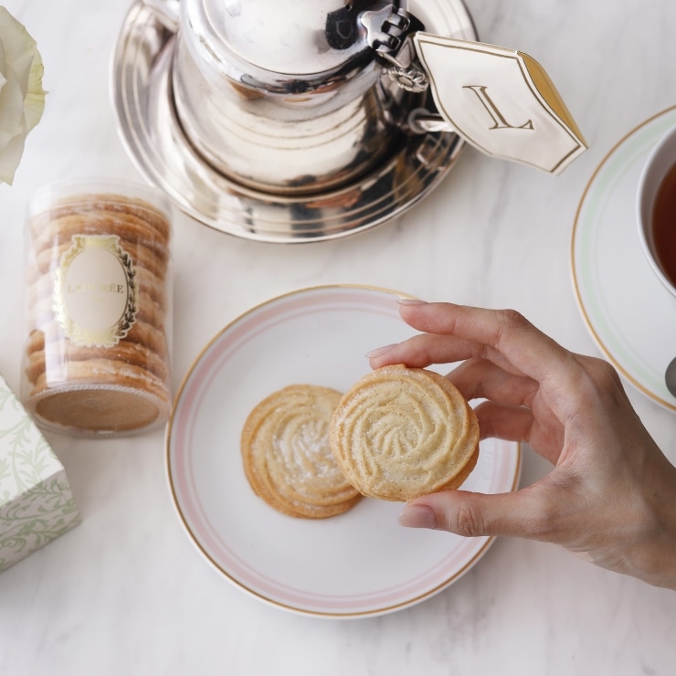 ギフトボックス入り】サブレ・ヴィエノワ ｜ラデュレ｜マカロン発祥の