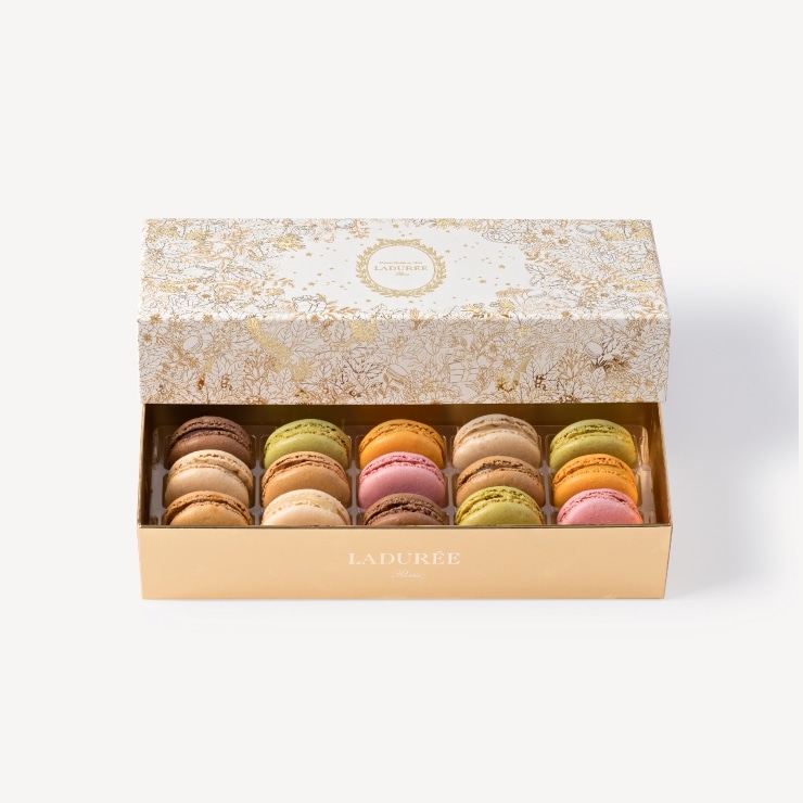 クリスマス2025】 マジック・ガーデン マカロン15個入り ｜ラデュレ
