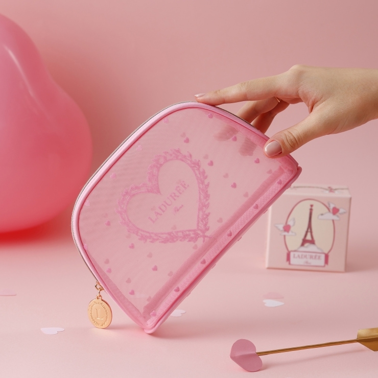 ポーチ プティ・クール ｜ラデュレ｜マカロン発祥のメゾン、パリの老舗