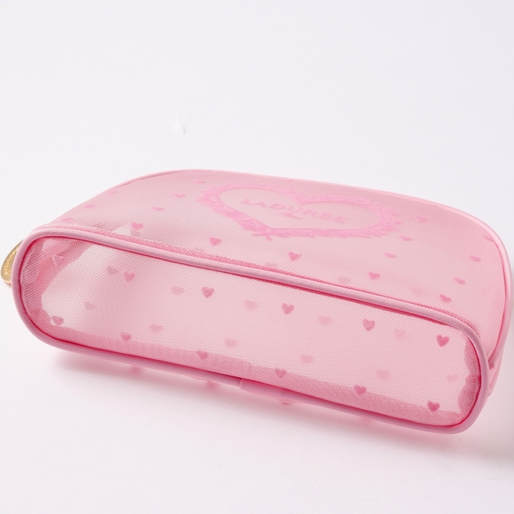 ポーチ プティ・クール ｜ラデュレ｜マカロン発祥のメゾン、パリの老舗