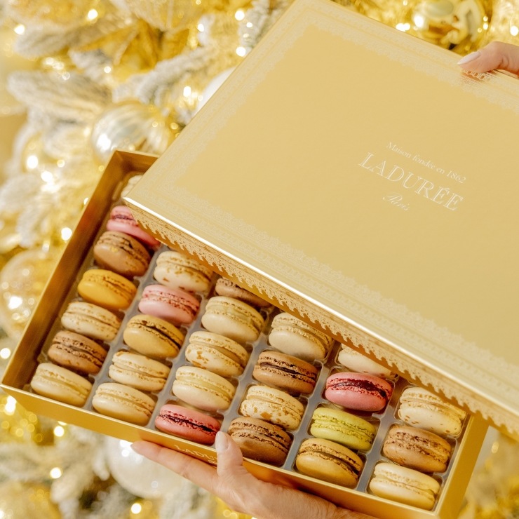 【オンライン限定】ナポレオン・ゴールド マカロン42個入り