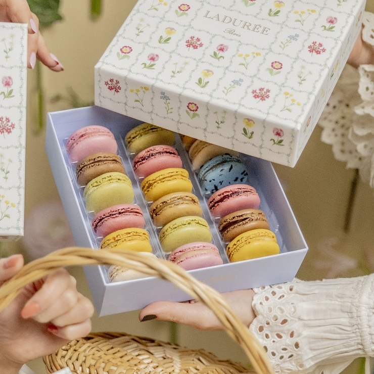 イースター】ドゥース・フルール マカロン18個入り ｜ラデュレ