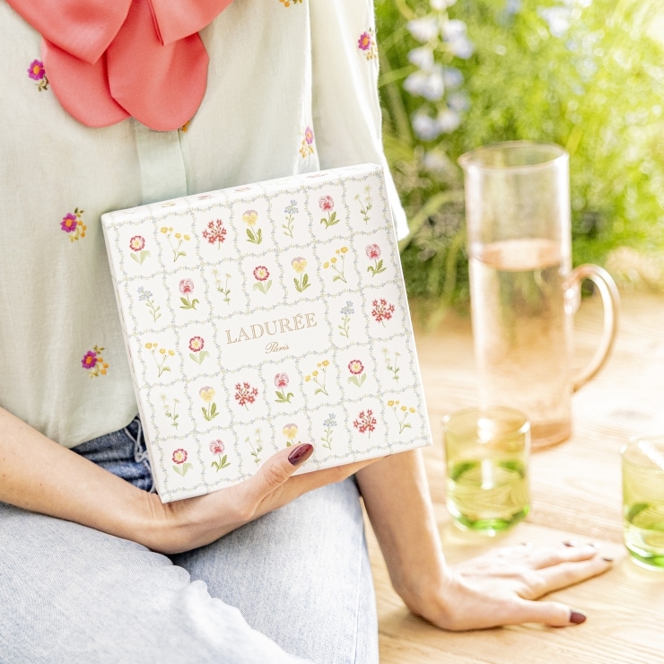 イースター】ドゥース・フルール マカロン18個入り ｜ラデュレ