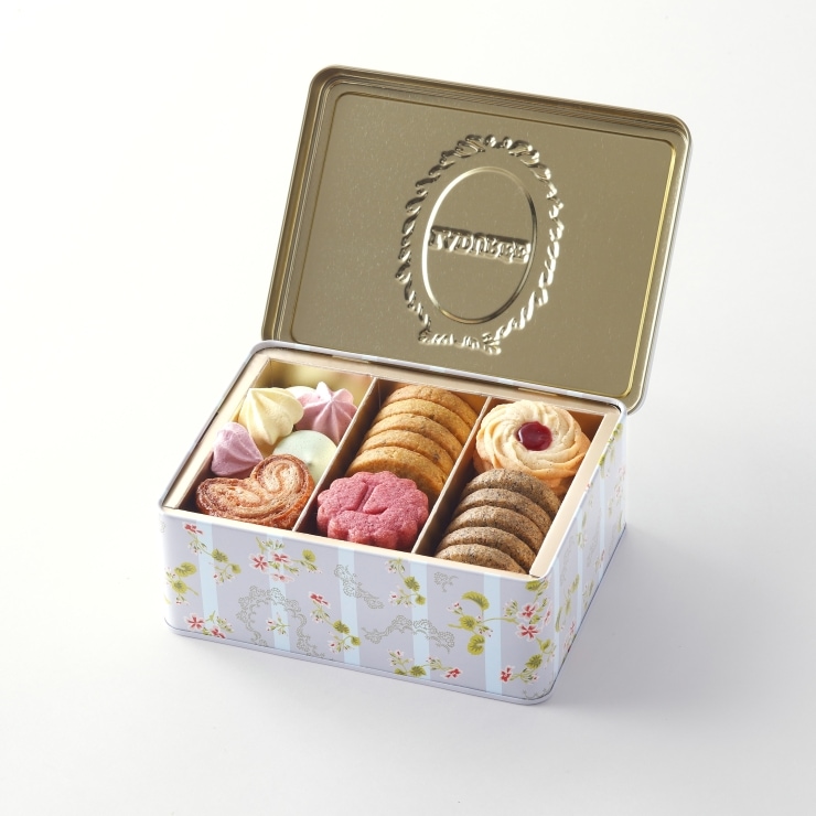 マドモアゼル・ロワイヤル ｜ラデュレ｜マカロン発祥のメゾン、パリの