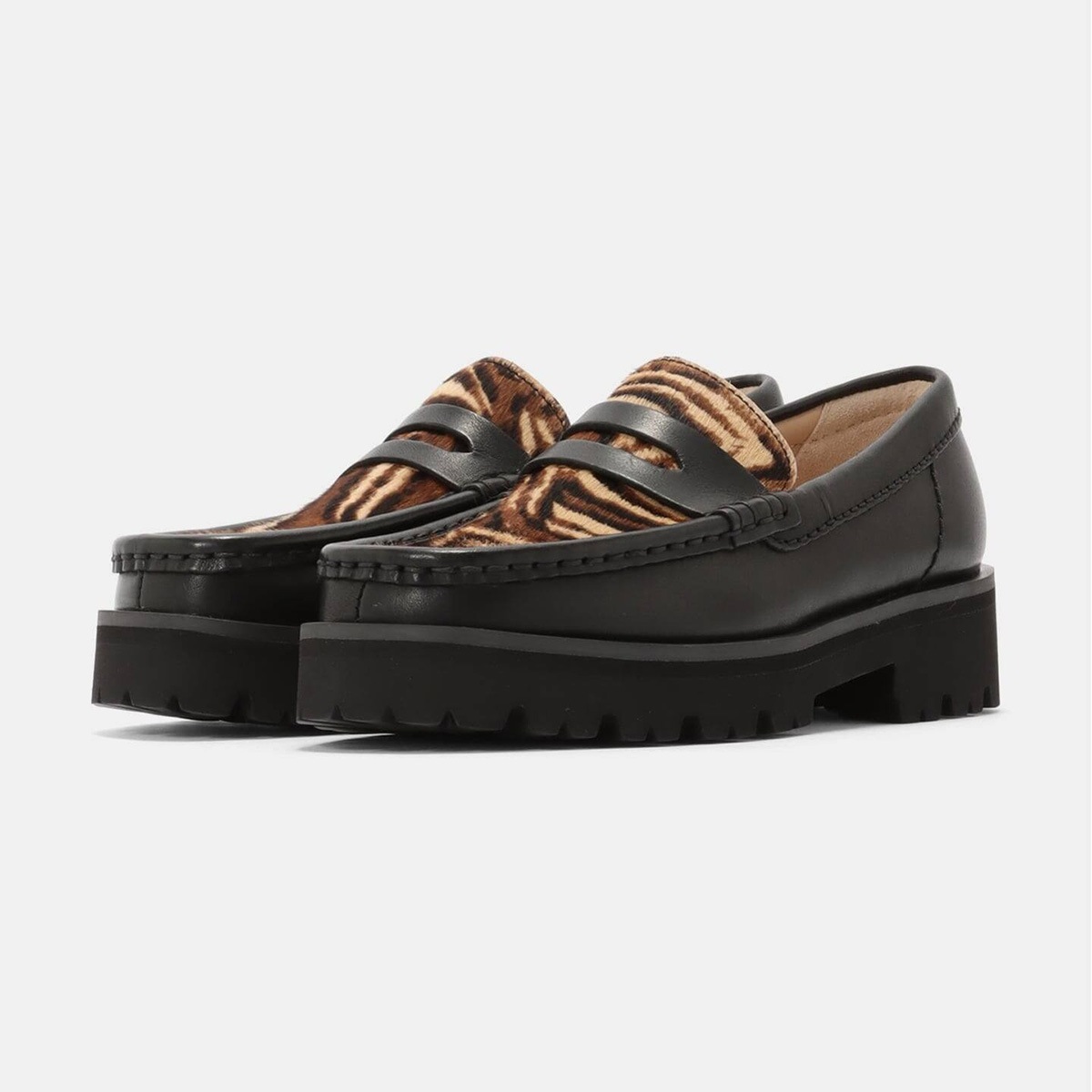 Clarks クラークス Yukoner Penny. Black Combi Lea ローファー