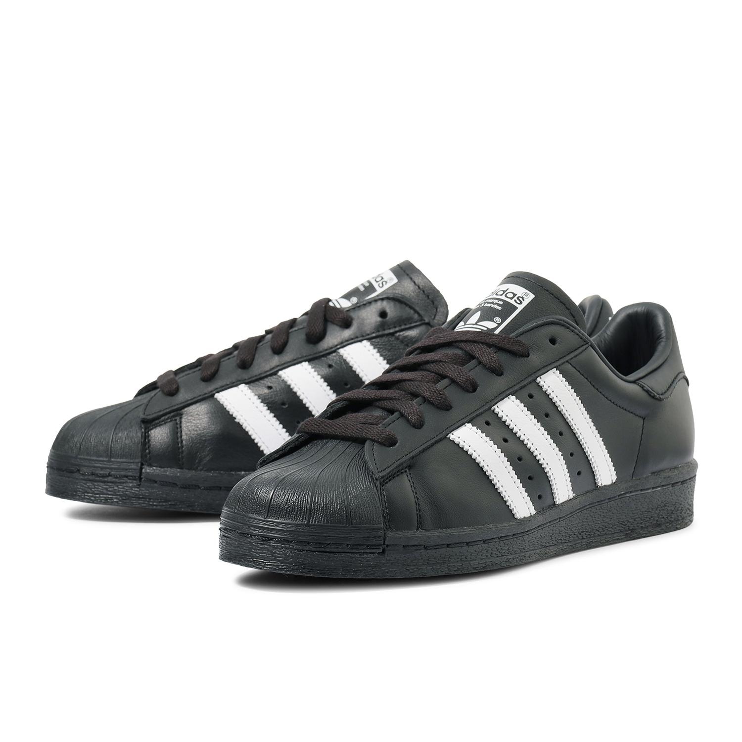 ▽しのあ▽ adidas アディダス SUPERSTAR 82 ｺｱﾌﾞﾗｯｸ/ﾌｯﾄｳｪｱﾎﾜｲﾄ スニーカー