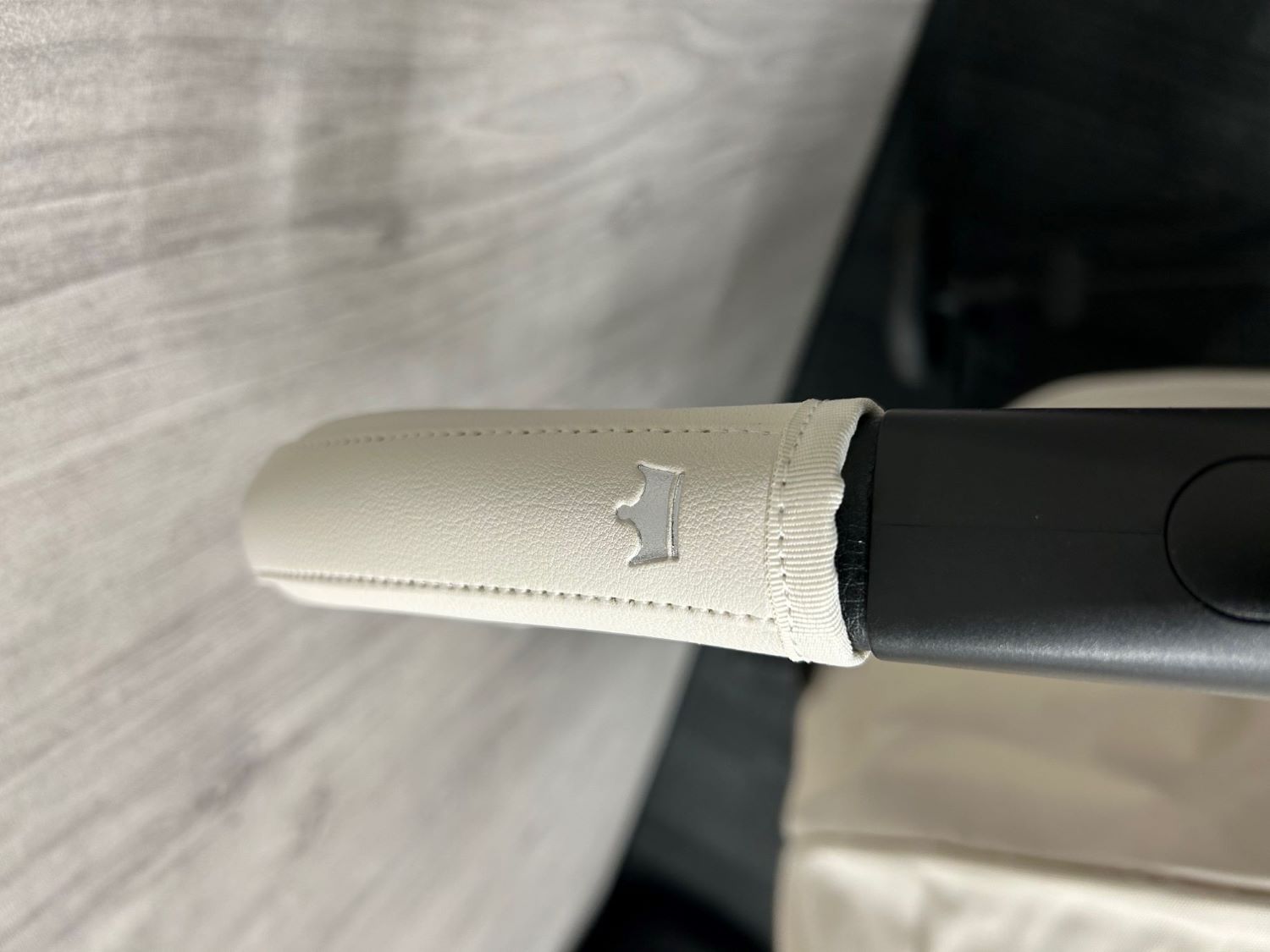 Royal Tails�����ץ�����ʡ��ե�������ѥϥ�ɥ륫�С��������ɡ���3���ˢ����ȯ��