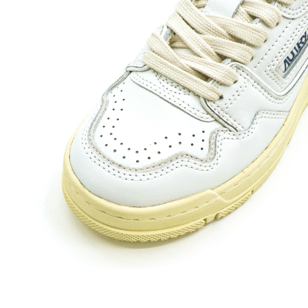 セール 半額以下】オートリー スニーカー レディース 牛革 ローカット