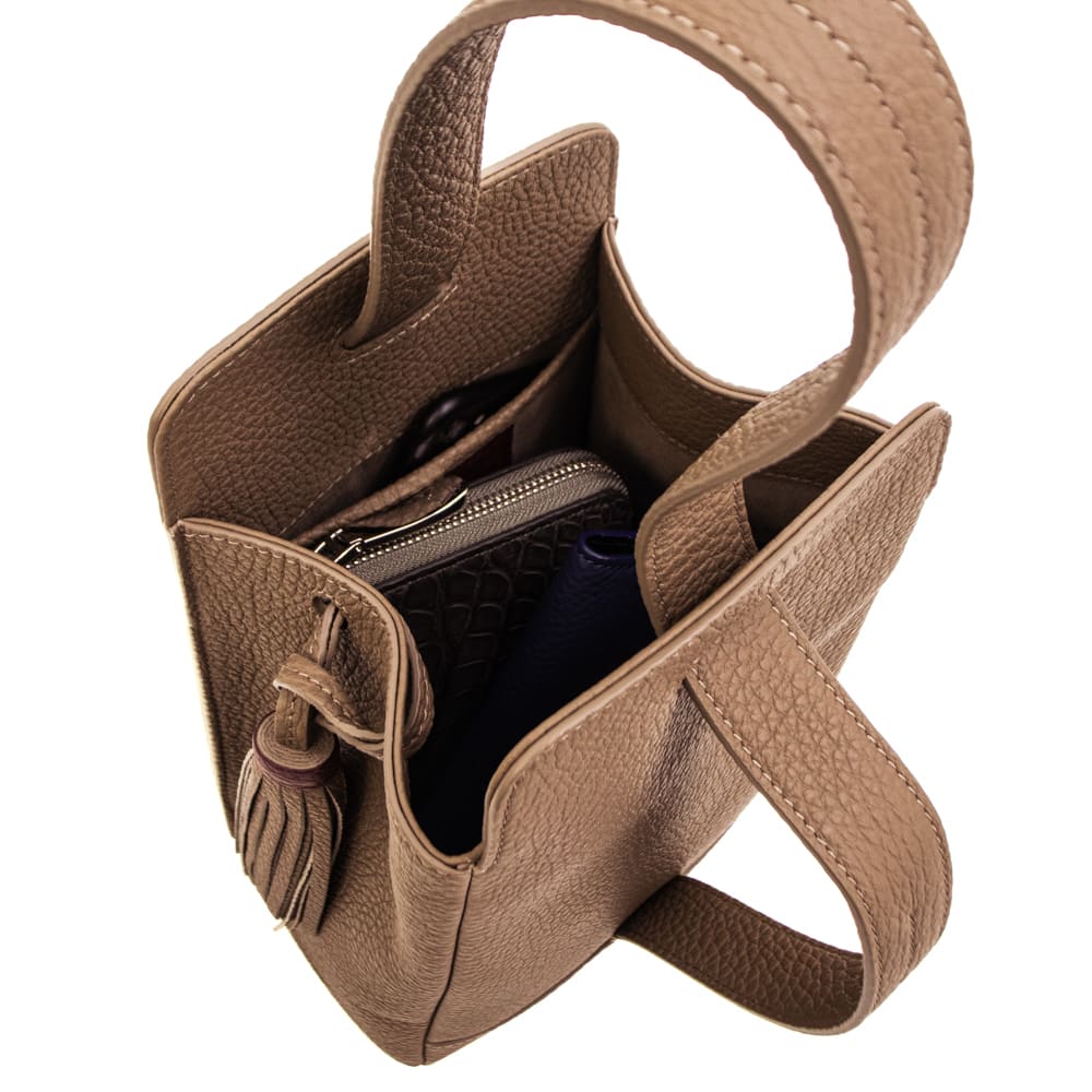 アカーテ バッグ カーフ シュリンクレザー 巾着型 2WAY ワンショルダー