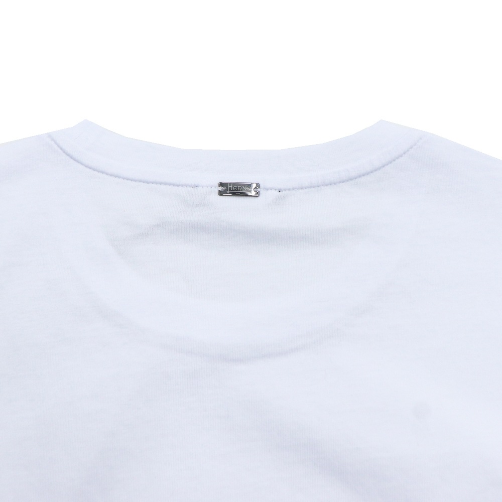 新品タグ付き　Hernoヘルノ　ロゴTシャツ　ホワイト　IT44(13号LL) HERNO ヘルノ クルーネックTシャツ CHIC COTTON JERSEY ＆ NEW