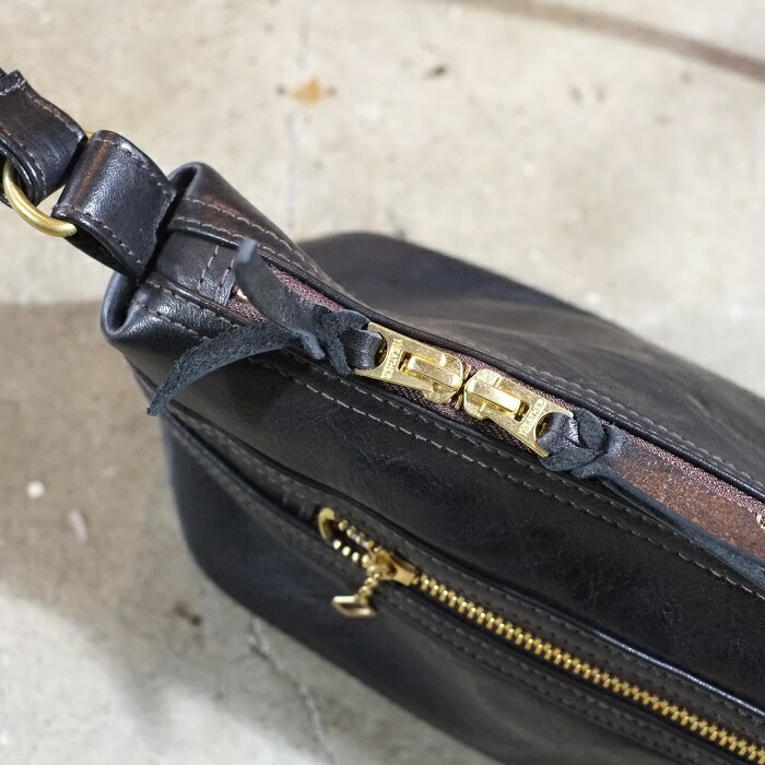 Y'2 LEATHER ワイツーレザー 【BG-02】【HORSE HIDE SHOULDER BAG