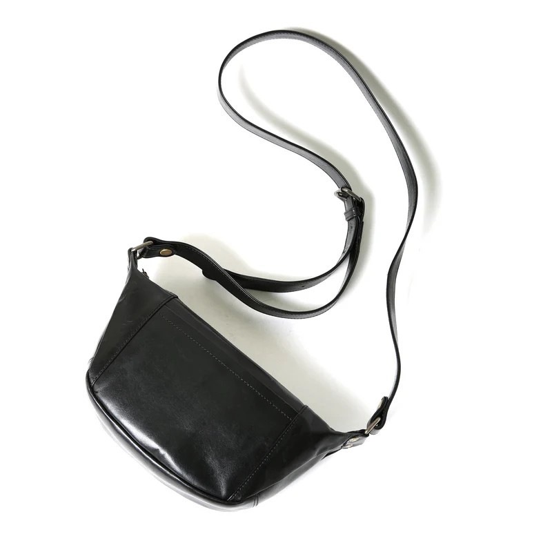 moto BAG52 ホースレザー ツールバッグ(スモール）ブラック　サコッシュ moto BAG52 ホースレザー ツールバッグ(スモール）ブラック サコッシュ