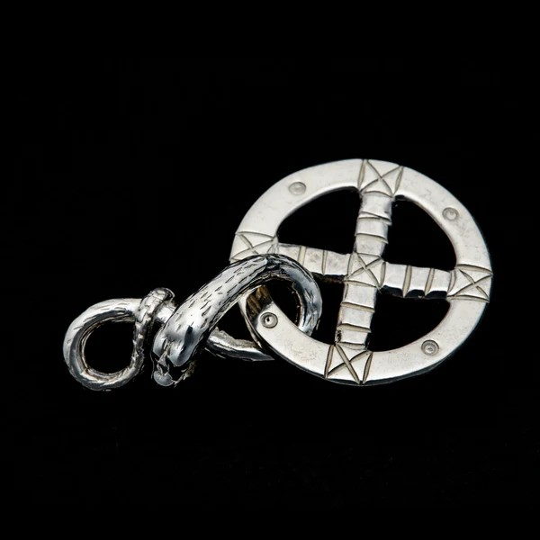 ITALY 925 VINTAGE 太角チェーン　メキシカン　銀無垢　ナバホ 000000002508_Oscru5S.png