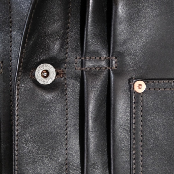Y'2 LEATHER ワイツーレザー【EB-140-T】【ECO HORSE TEA-CORE WWII