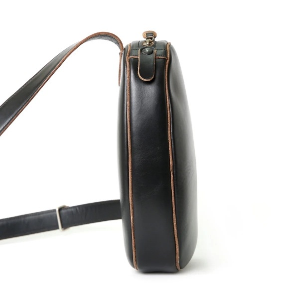 MOTOR NEW VINTAGE ⡼HORWEEN CHROMEXCEL BODY BAGۢBLACKۡ २쥶 Хå ܥǥХå  MOTO LEATHER 