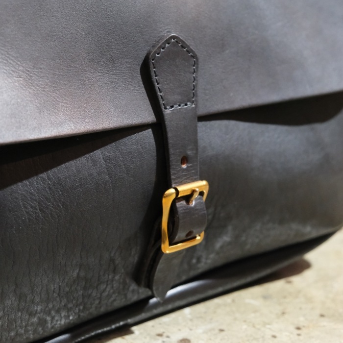 VASCO ����������VS-248L�ۡ�LEATHER POSTMAN SHOULDER BAG -LARGE�ۢ�PLANE�� �ݥ��ȥޥ󥷥������Хå� ɱϩ���쥶�� ������ MADE IN JAPAN ������