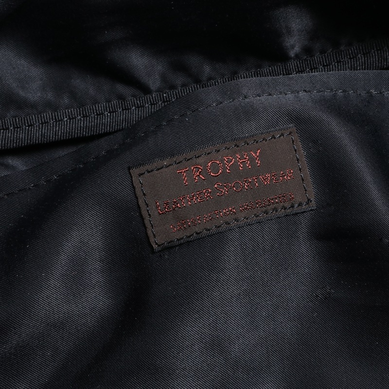 TROPHY CLOTHING �ȥ��ե������������󥰡�TR-B28�ۡ�Day Trip Steerhide Bag�ۥǥ��ȥ�åץ��ƥ��ϥ��ɥХå� �������� �ܥǥ����Хå� ���� �쥶�� ������