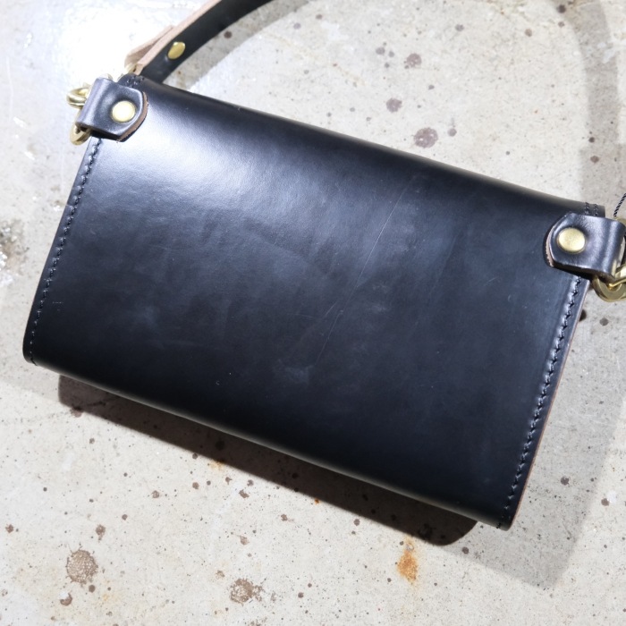 ART BROWN �����ȥ֥饦���VGC00002NJ�ۡڥ����२������ ������åȥХå��� ���� ��� ���� �������� ��13cm x ��20cm x ��3.5cm