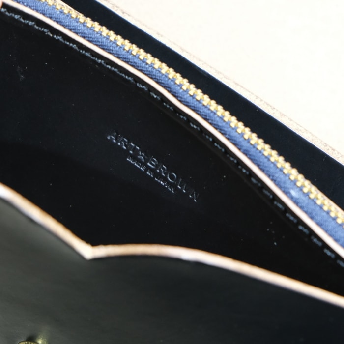 ART BROWN �����ȥ֥饦���VGC00002NJ�ۡڥ����२������ ������åȥХå��� ���� ��� ���� �������� ��13cm x ��20cm x ��3.5cm