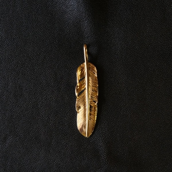 MOTOR NEW VINTAGE �⡼������FTG-08R�ۡ�ALL GOLD FEATHER PENDANT�ۢ�MEDIUM�� ������ե�����(��) MOTO LEATHER 